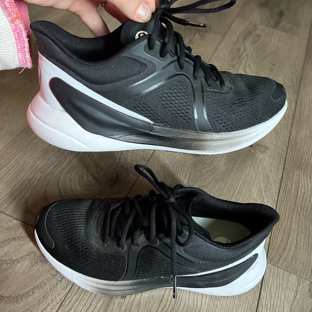 Lululemon black and white Athletic Sneakers Tennis shoes
